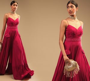 Trendy Outfits To Make Your Personality Shine In Pre-Wedding Shoot Photos