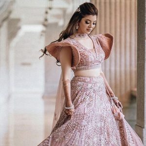 7 Engagement Outfit Ideas To Make An Everlasting Impression!