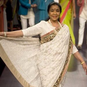 Heritage Handloom Sarees Are Asha Ji’s Secret Of Exuberance