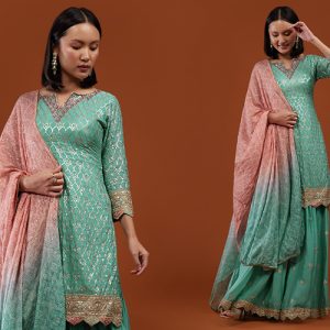 Look No Less Than A Stunning Diva In These Bandhani Salwar Kameez