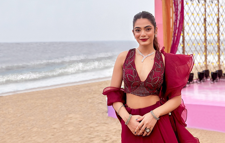 Sandy Chic: The Perfect Bridesmaid Outfits for a Beachy Wedding