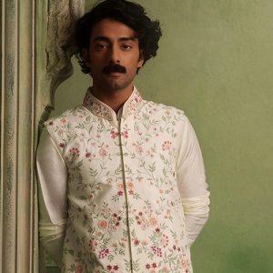 GRAND EID ENTRY FOR MEN IN DESIGNER & ETHNIC WEAR