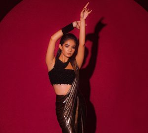 Top 5 Metallic Outfit Options to Add to Your Festive Wardrobe