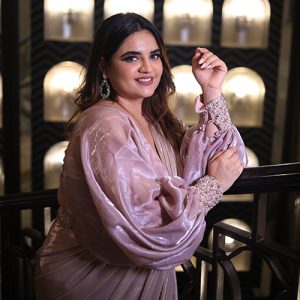 Styling Tips for Plus-Size Women in Indian Ethnic Outfits