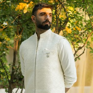 Celebrating Ganesh Chaturthi In Style: Top 5 Outfits For Men
