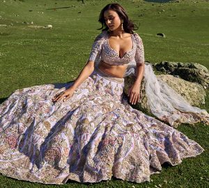 Glamorous Wedding Destinations: Dressing The Bride For Every Occasion