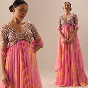 Navratri Special: Exploring The Art Of Garba Dance Costumes