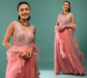 Reviving Heritage Textiles: Artisanal Craftsmanship Meets Contemporary Fashion