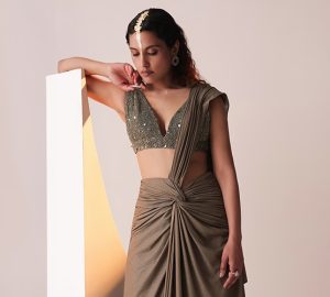 Fusion Fashion: Blending Ethnic and Western Styles for a Unique Look