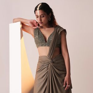 Fusion Fashion: Blending Ethnic and Western Styles for a Unique Look