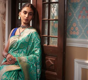 Weaving Dreams: The Artistry Behind Banarasi Silk Sarees Revealed!