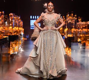 5 Mesmerizing Golden Lehenga Designs For Modern Brides