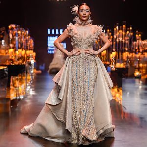 5 Mesmerizing Golden Lehenga Designs For Modern Brides