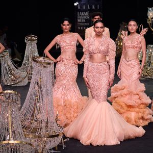 Peach Blossom: Add Freshness To Your Summer Wedding Wardrobe