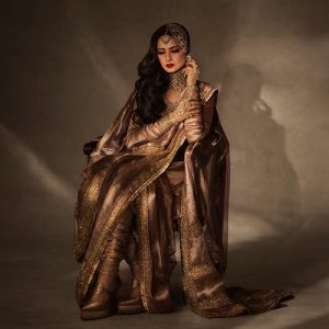 4 Celebrity-Inspired Hairstyles for Sarees
