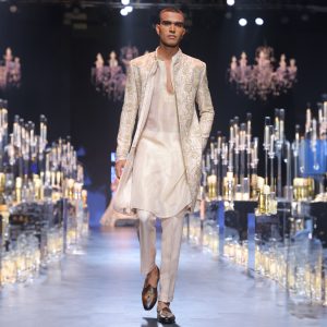 5 Ways You Can Style A Monochrome Traditional Look