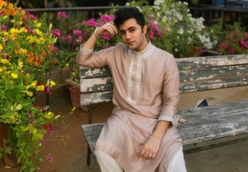 Comfort and Elegance: Why Men's Kurtas Make Ideal Father's Day 2024 Gifts