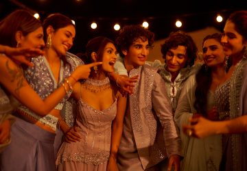 Diwali Outfits 2025: Traditional Dresses For Men & Women