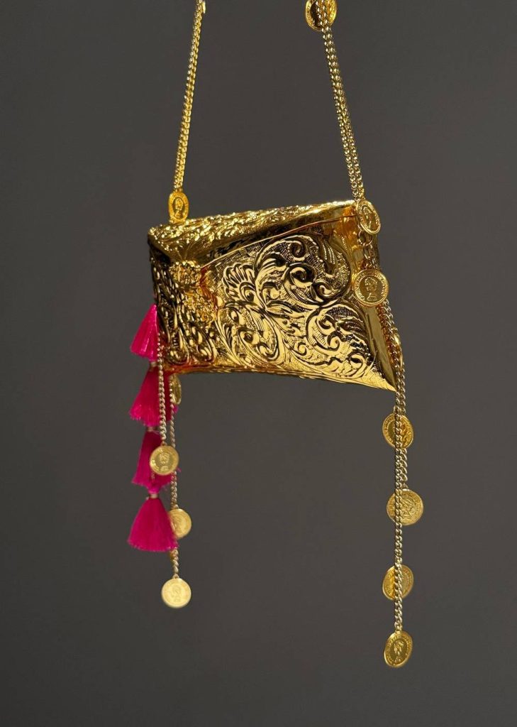 Vintage Envelope Style Gold Handbag